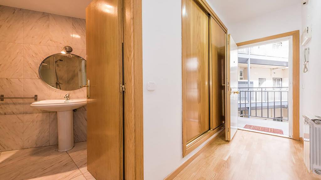 Concepcion Jeronima Apartment Madrid Bagian luar foto
